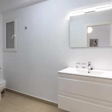 Modern 2 Bedroom 100 M From The